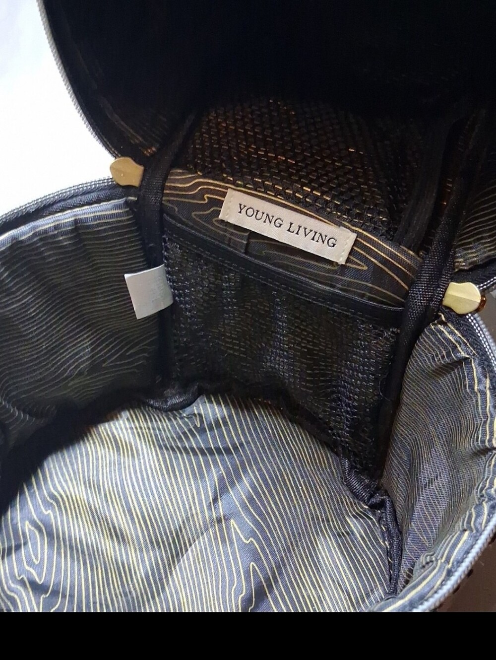 Young Living Diffuser/Bag - Picture 6 of 6